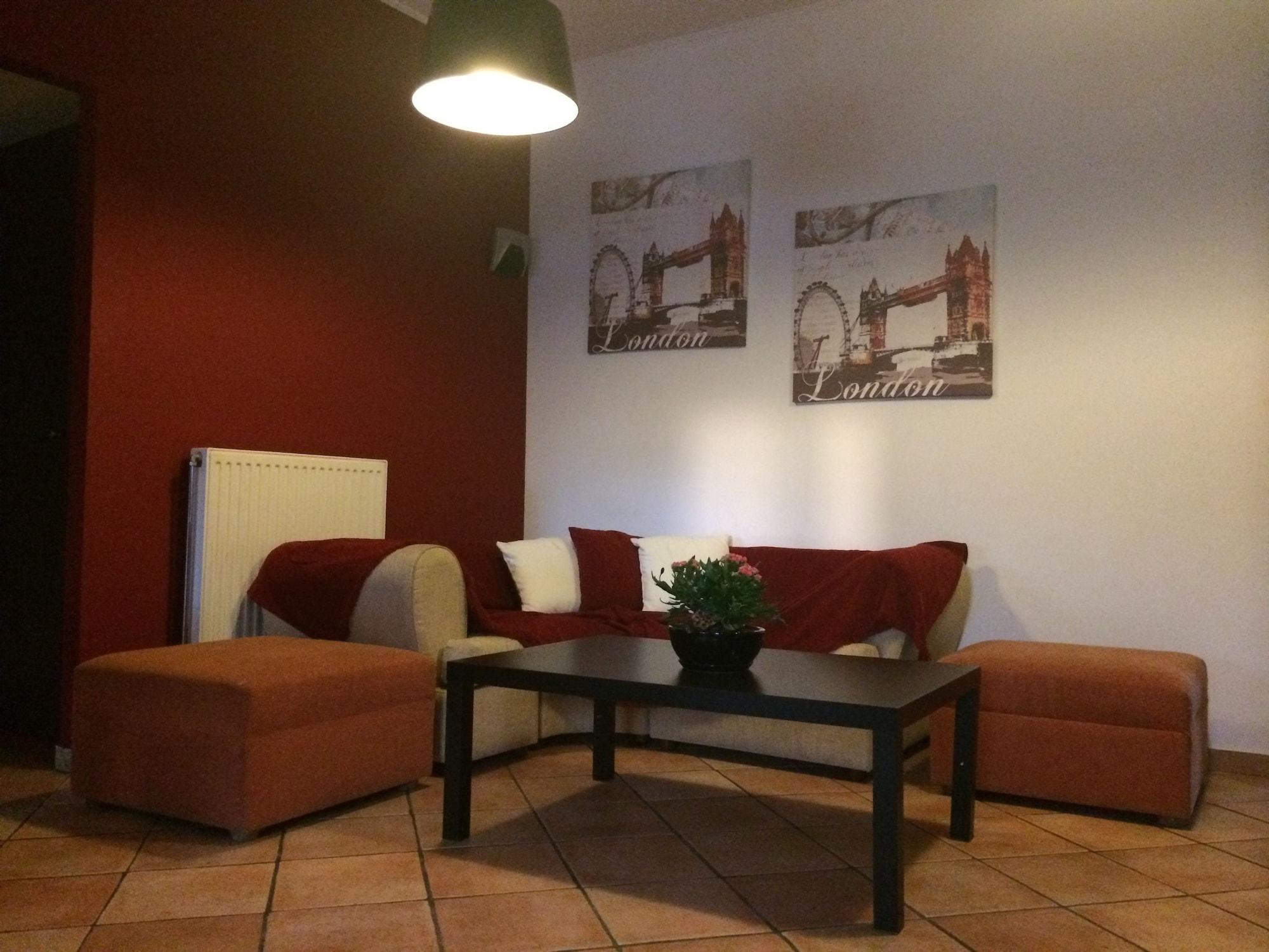 Mc Queen Rooms & Apartments Атина Екстериор снимка