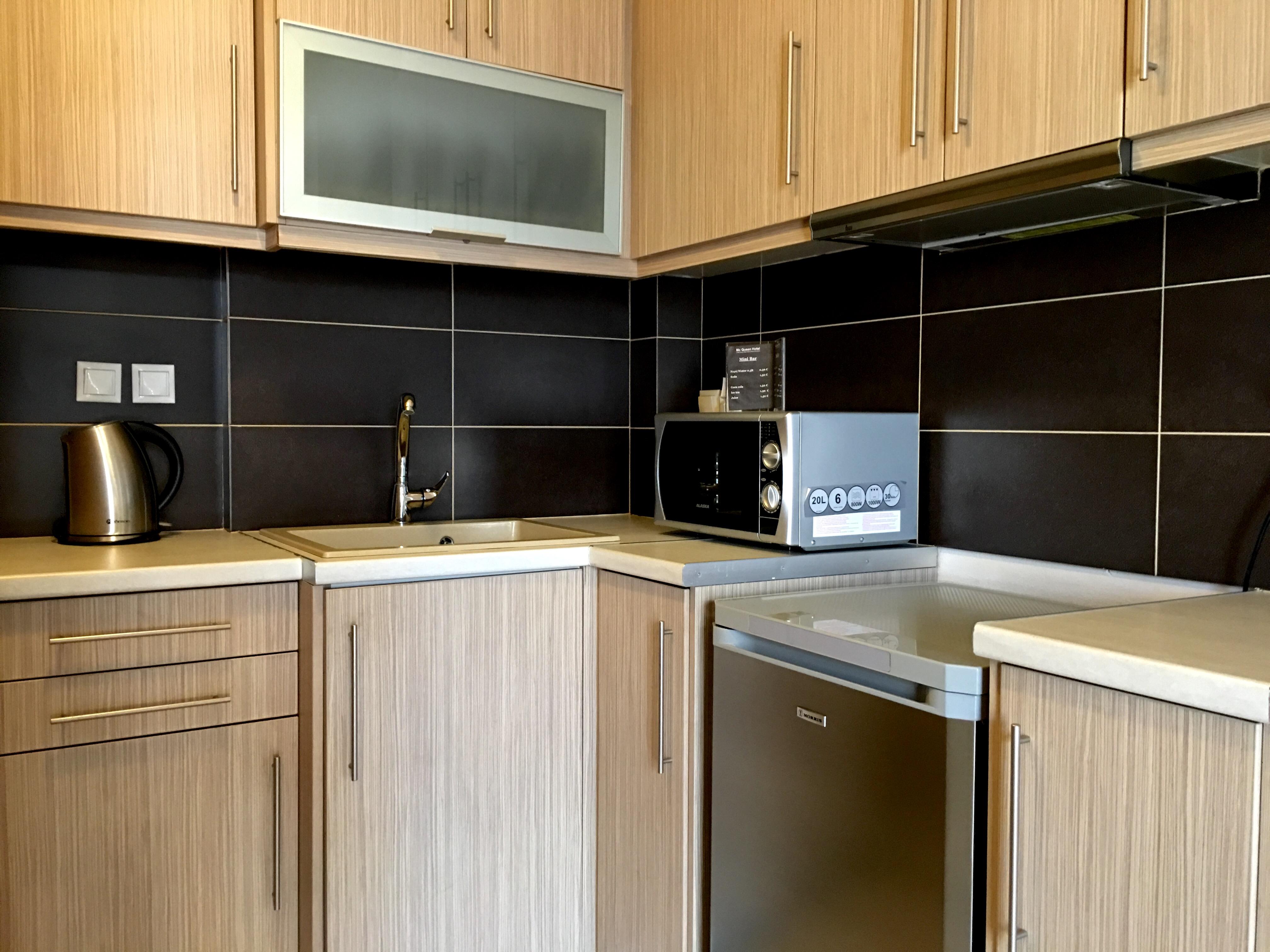 Mc Queen Rooms & Apartments Атина Екстериор снимка