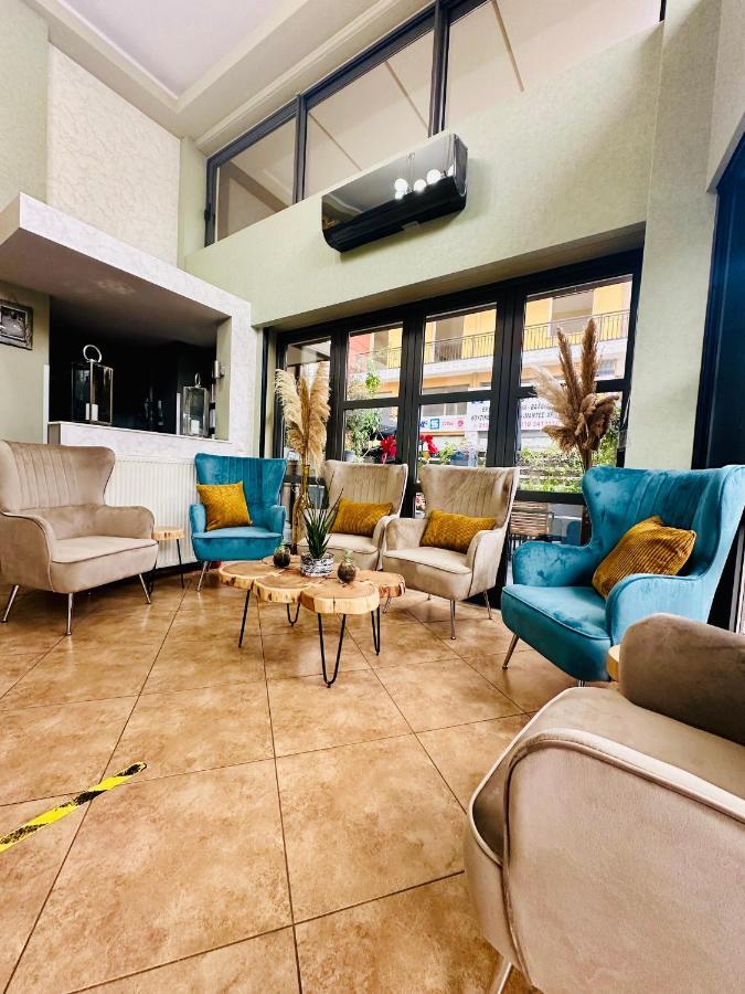 Mc Queen Rooms & Apartments Атина Екстериор снимка