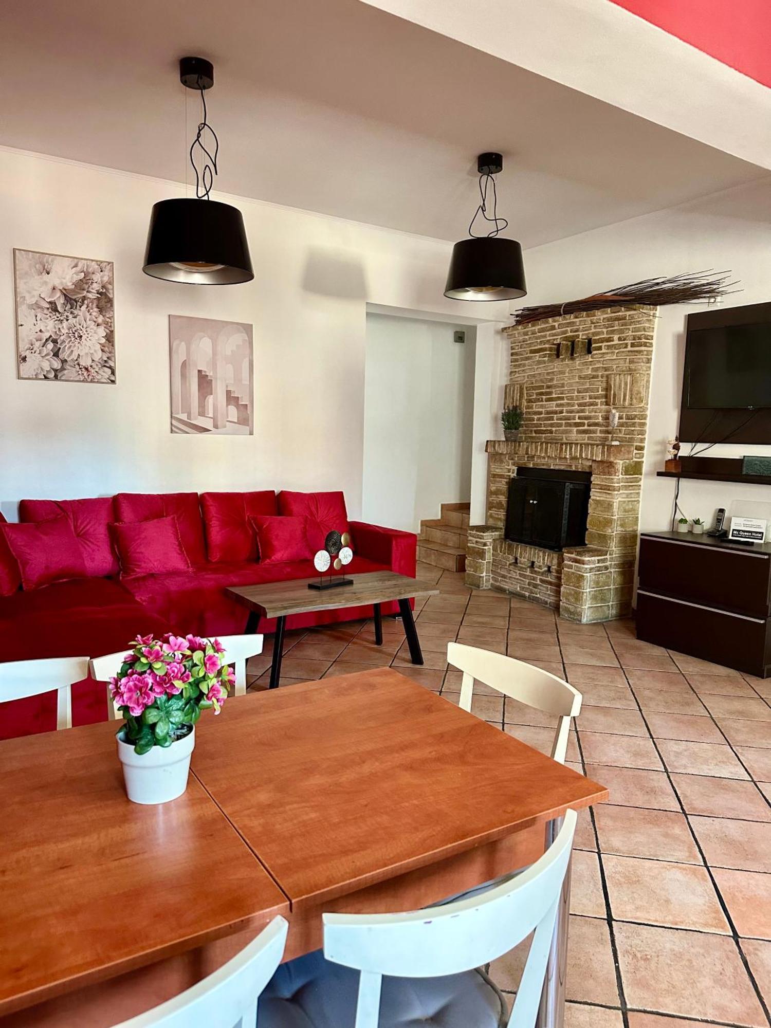 Mc Queen Rooms & Apartments Атина Екстериор снимка