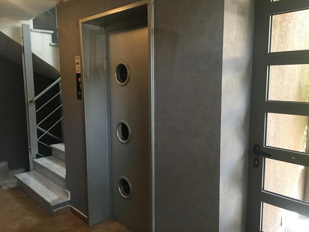Mc Queen Rooms & Apartments Атина Екстериор снимка