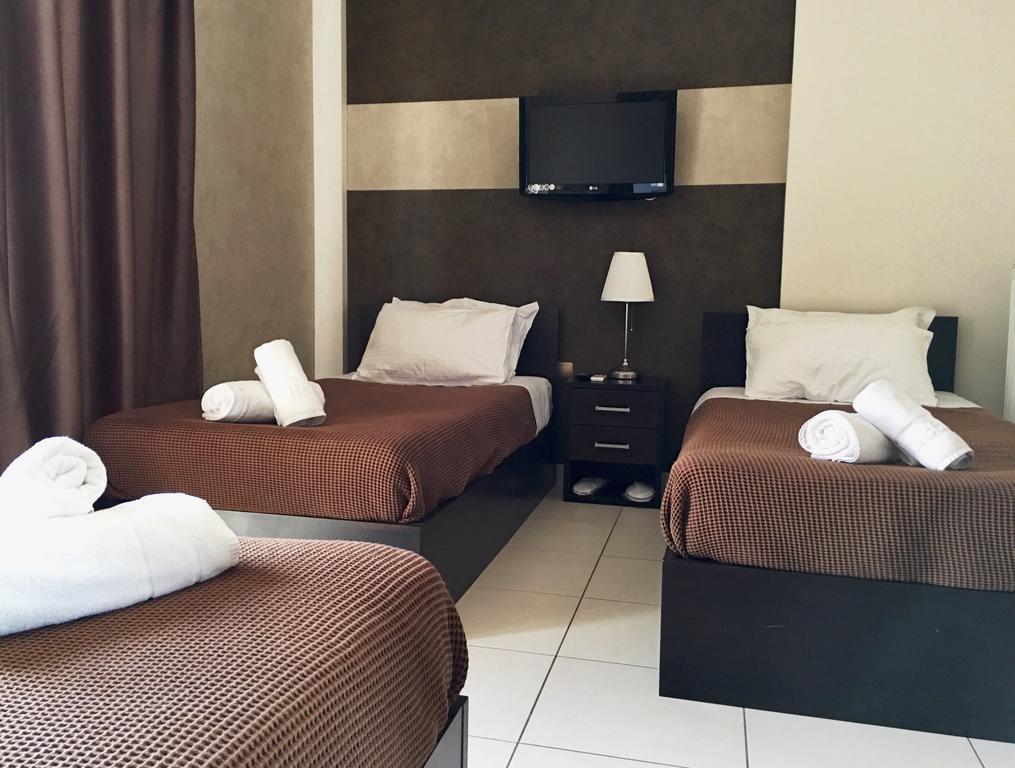 Mc Queen Rooms & Apartments Атина Екстериор снимка
