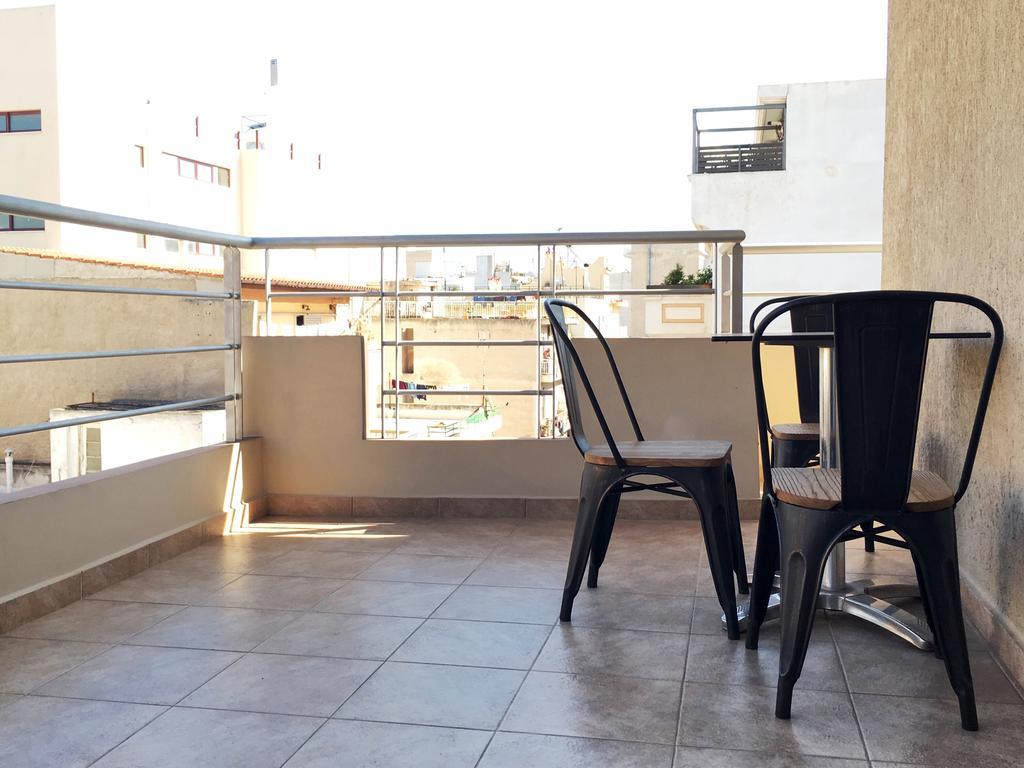 Mc Queen Rooms & Apartments Атина Екстериор снимка