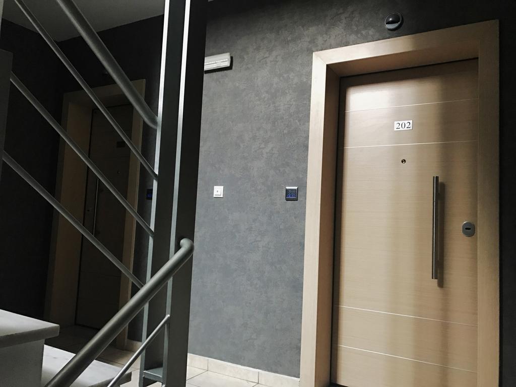 Mc Queen Rooms & Apartments Атина Екстериор снимка