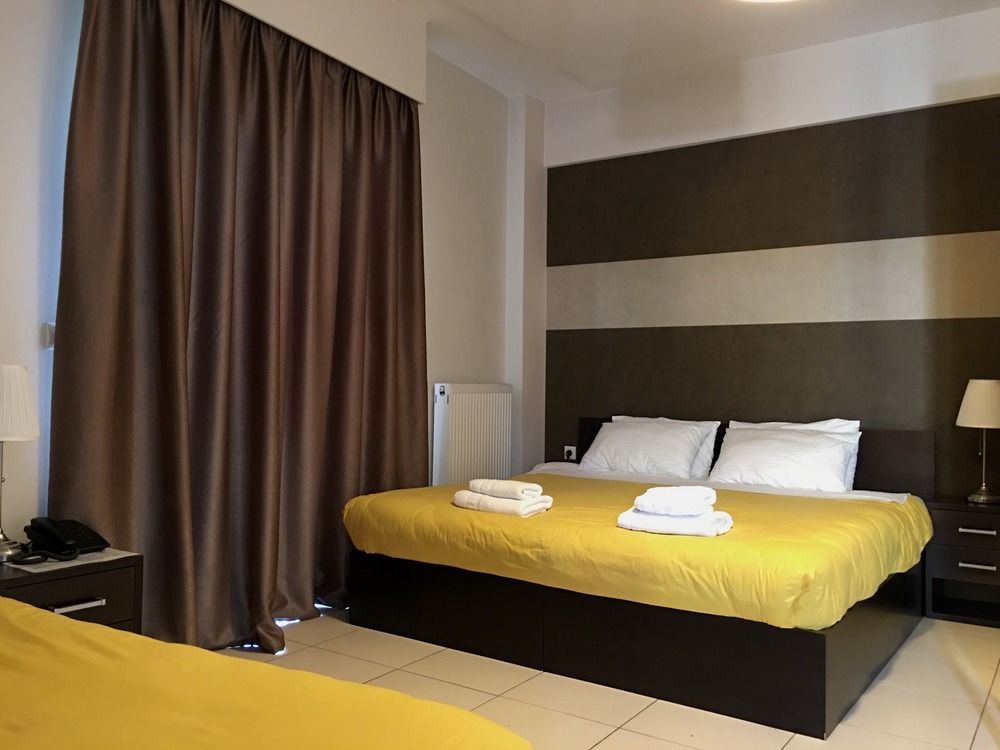 Mc Queen Rooms & Apartments Атина Екстериор снимка